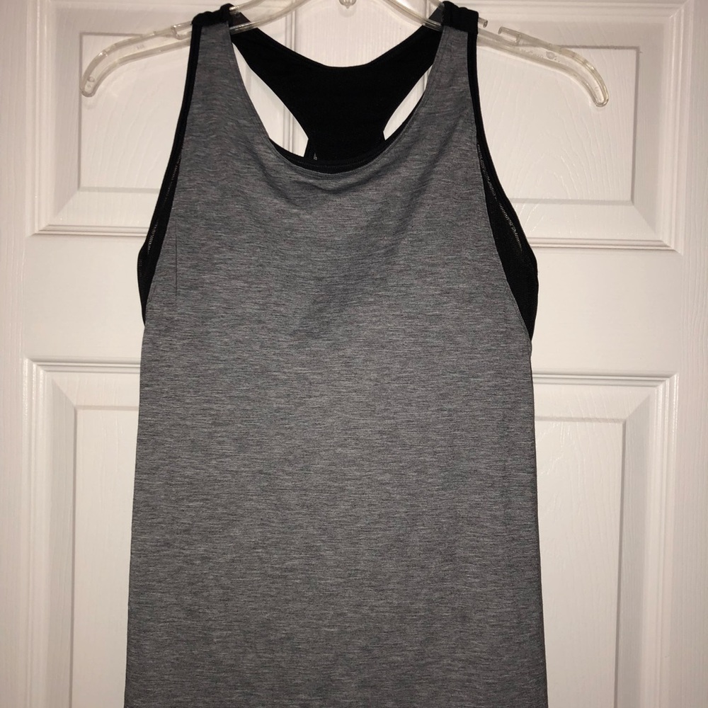 Athleta tank with built in bra
